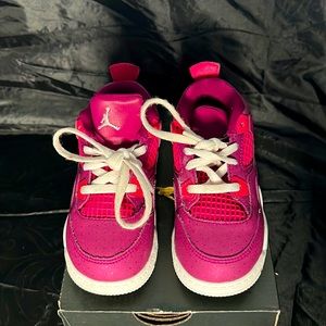 JORDONS 4 RETRO {Size: 8c}